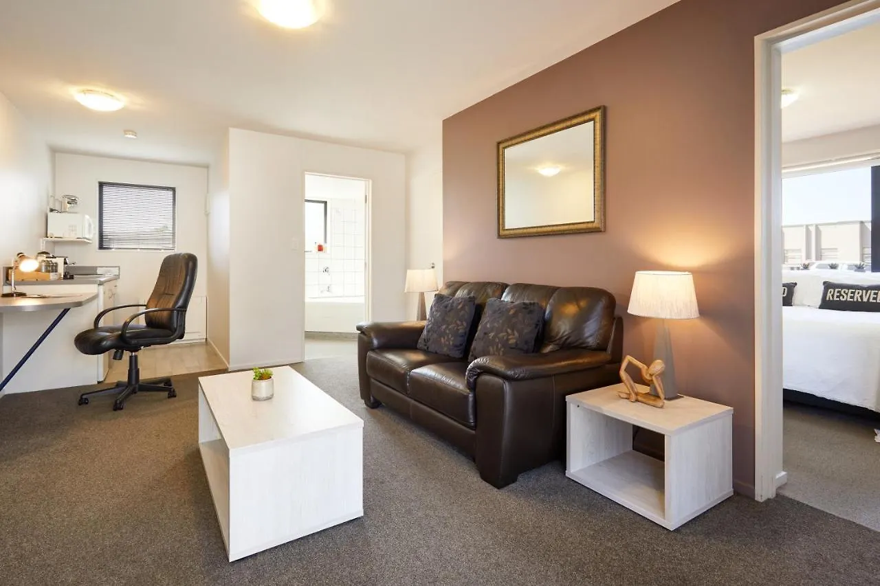 Blenheim Palms Motel 4*,